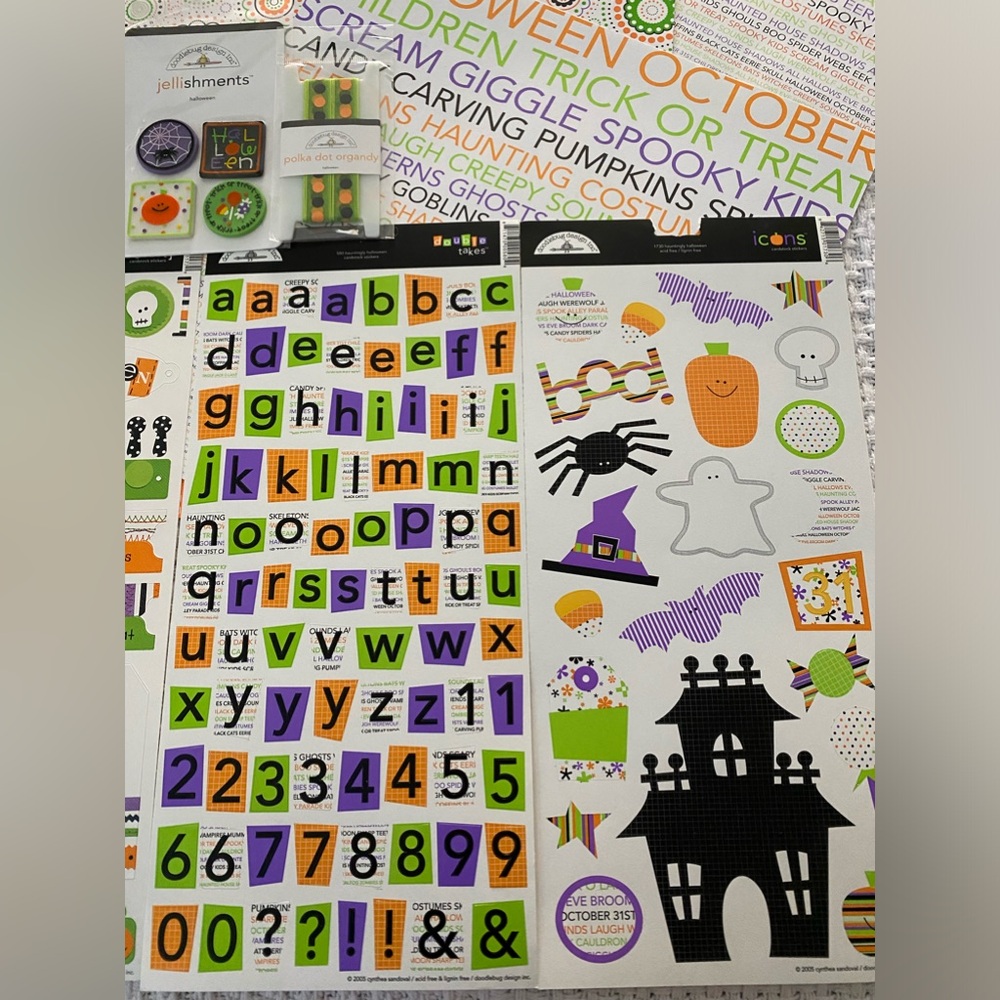 π»π DOODLEBUG DESIGN HALLOWEEN THEMED SCRAPBOOK PAPER BUNDLE & STICKERS! - Picture 3 of 15